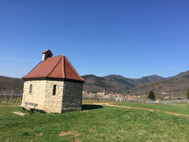 Chapelle St-Morand sur le plateau de la Loh au-dessus de Cernay